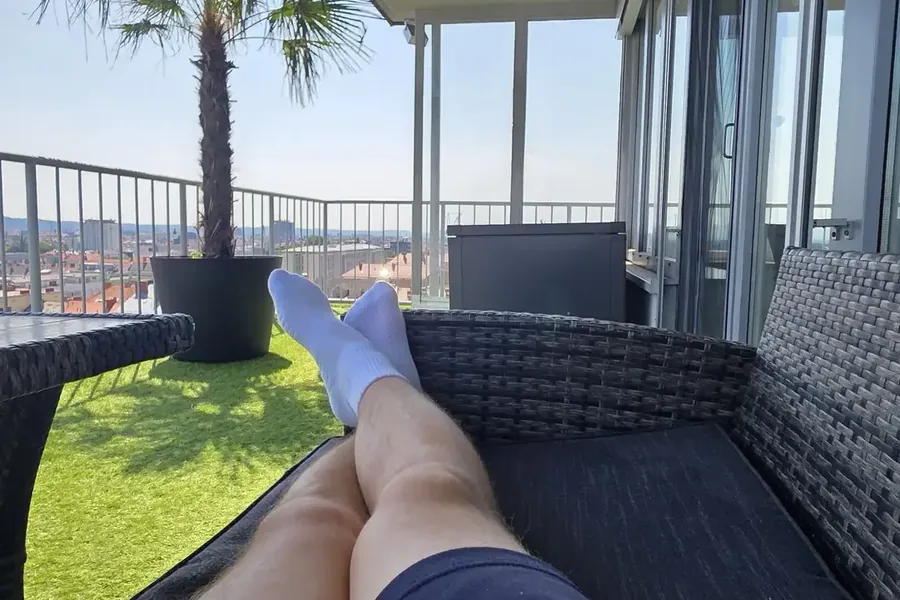 Blick von der Dachterrasse über die Stadt